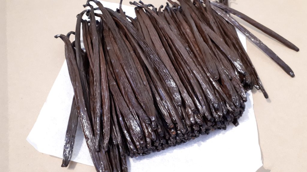 Buy Tahitian vanilla beans in bulk